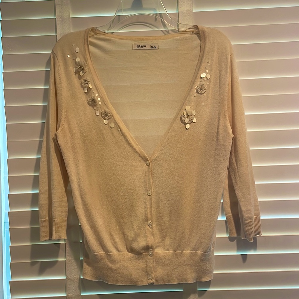Old Navy Cream Sweater, Size Medium